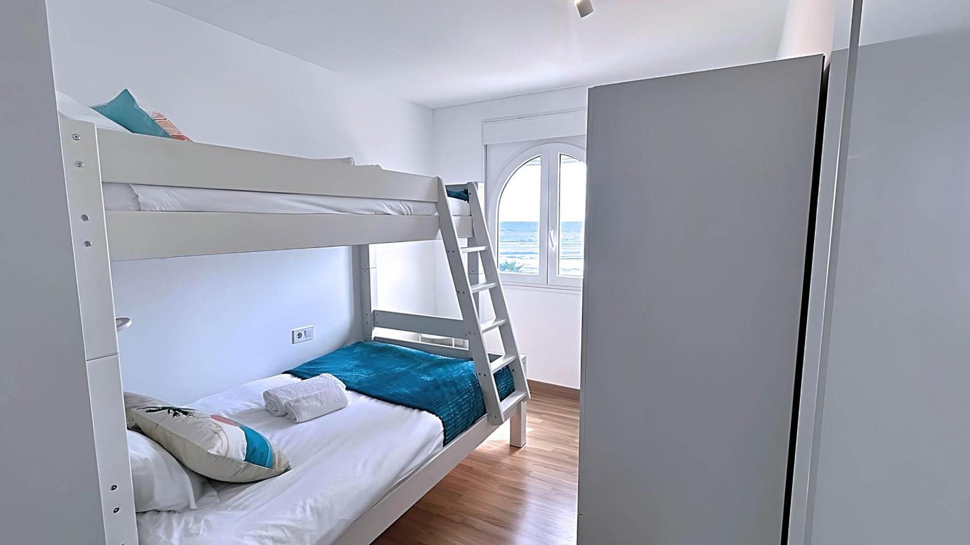 Atico De Albaida Duplex Frente Al Mar Leilighet Morche Eksteriør bilde